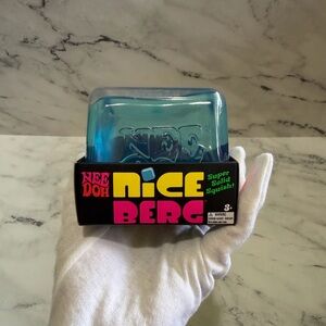 NeeDoh Nice BERG Blue